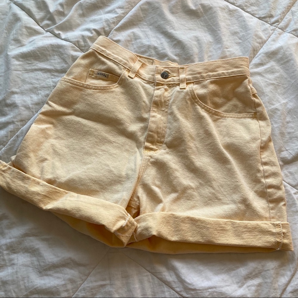 NWOT vintage yellow 'Riders' shorts